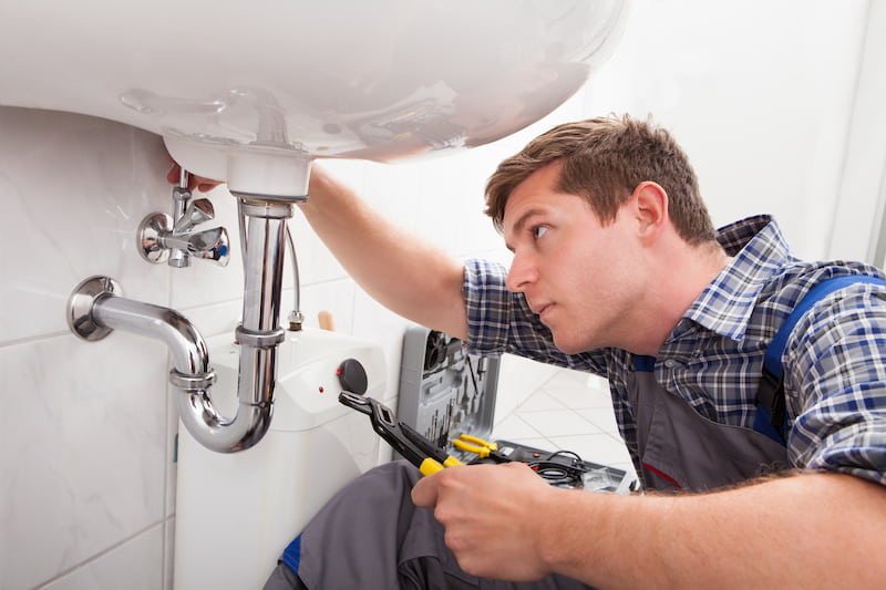 Emergency Plumbing Preparedness: What to Do Before the Plumber Arrives